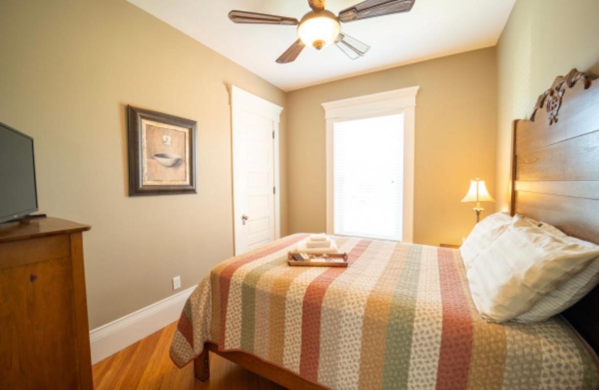 The Victorian Guesthouse Delphos Quarto foto